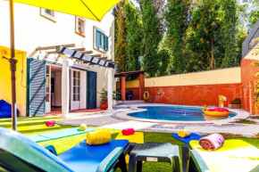Jacuzzi, garden, pool & barbecue beach House, 15mn from Lisbon center